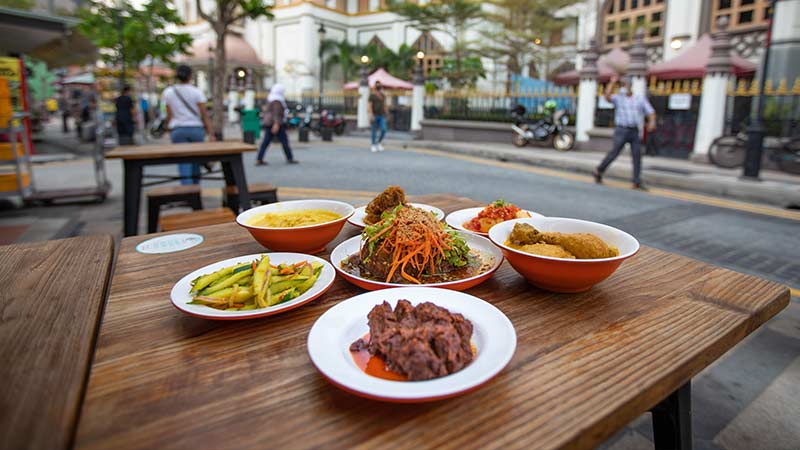 Dishes with food on the table 